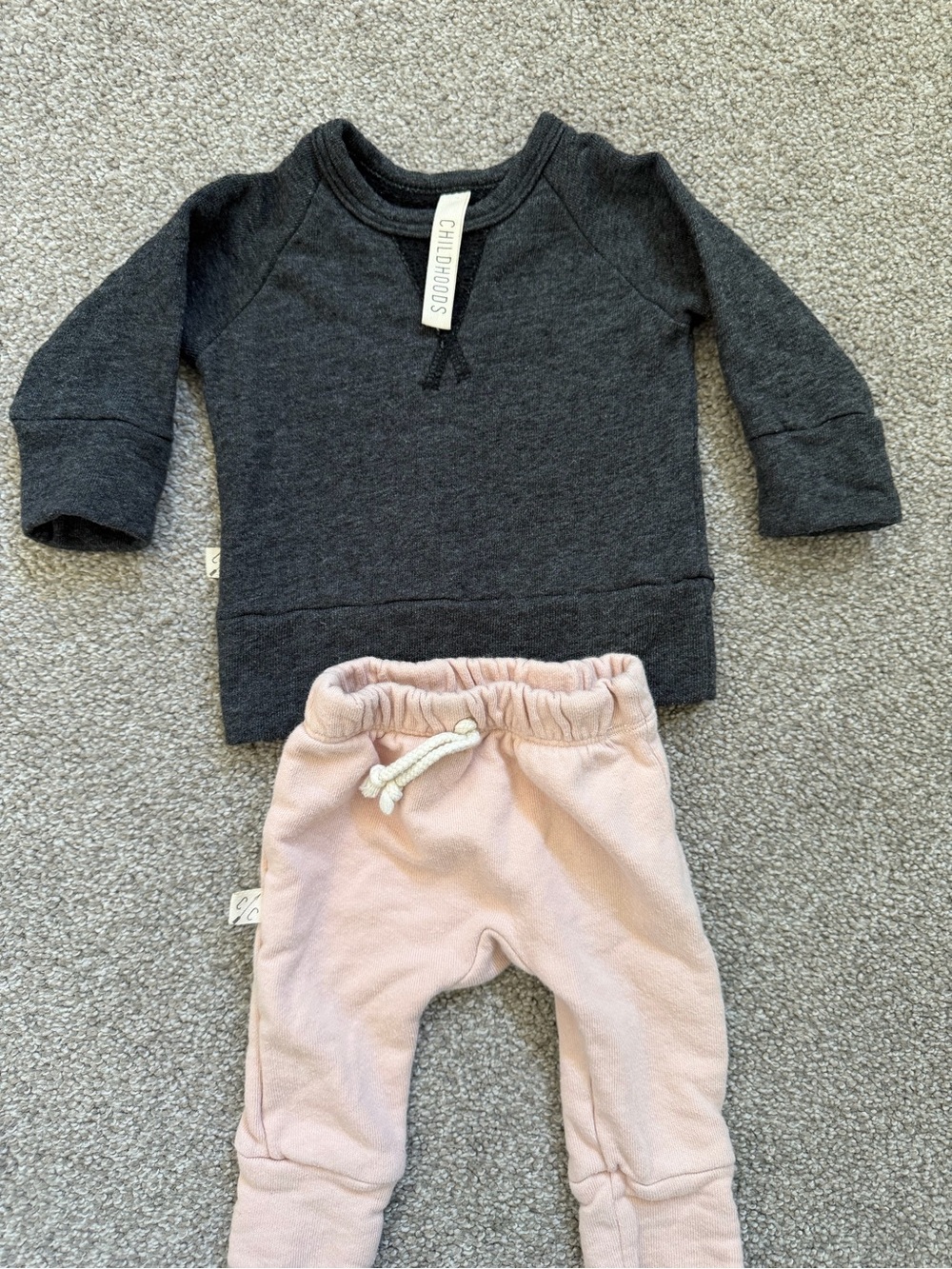 Childhoods Clothing baby 0-3 Outfit Light Pink Gussets and Dark Gray Sweatshirt